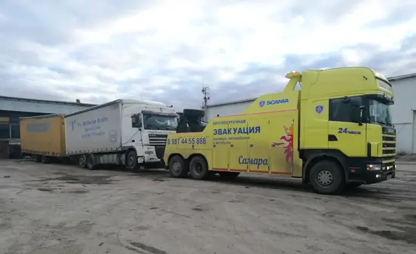 Буксировка грузового автомобиля Scania